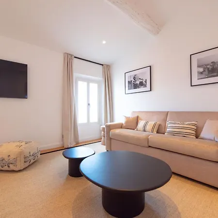 Seaview With Terrace In Daire Cannes